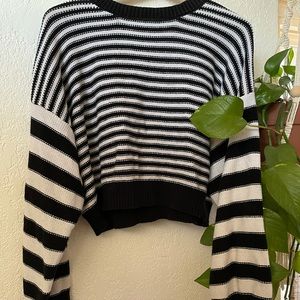 FOREVER 21 stripped comfy sweater